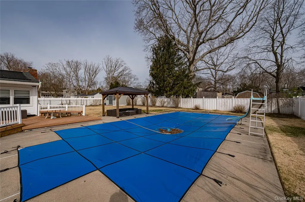 11 Meehan Lane Coram NY 11727