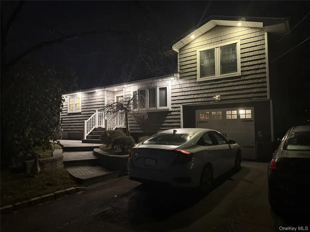 11 Meehan Lane Coram NY 11727