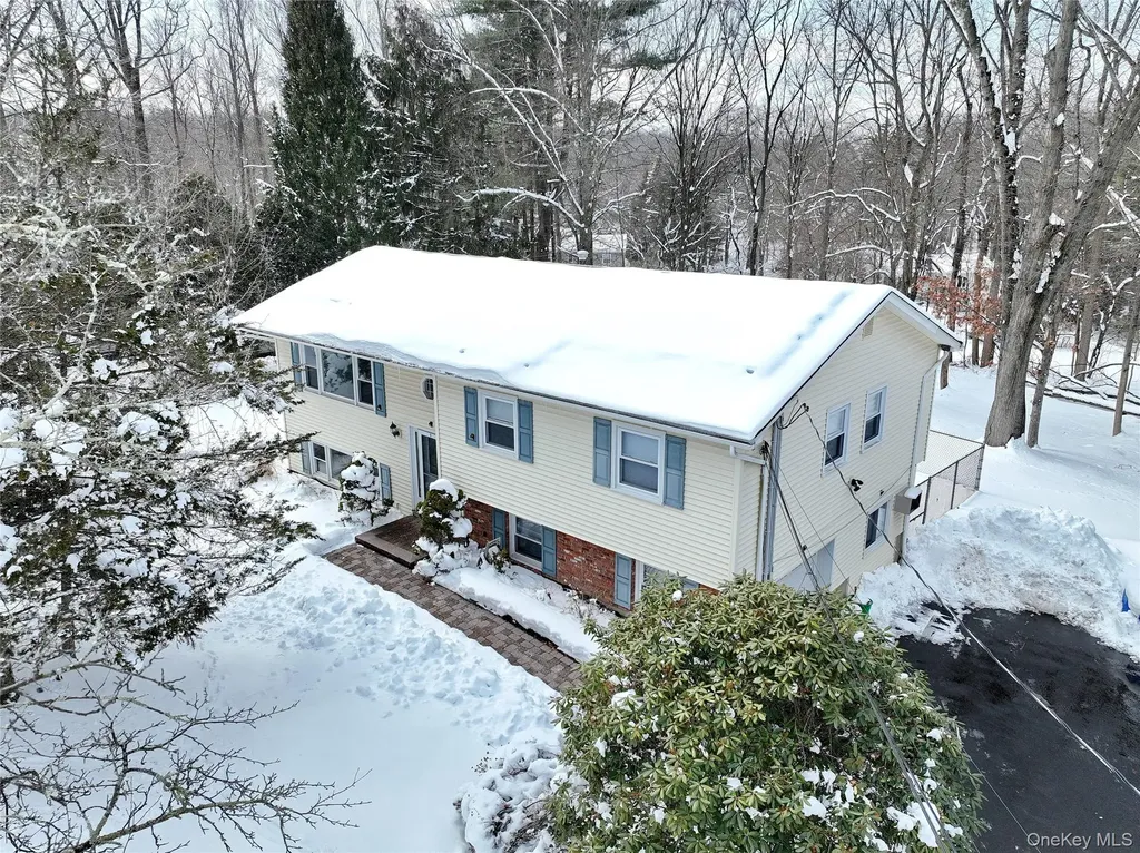 9 Mary Beth Drive Airmont NY 10901