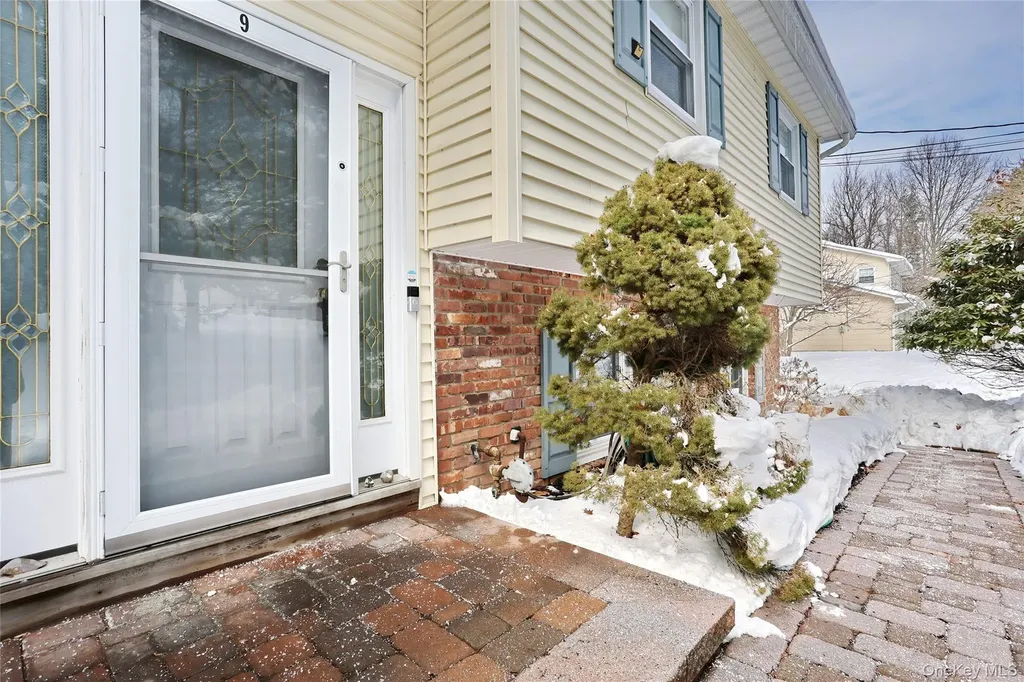 9 Mary Beth Drive Airmont NY 10901