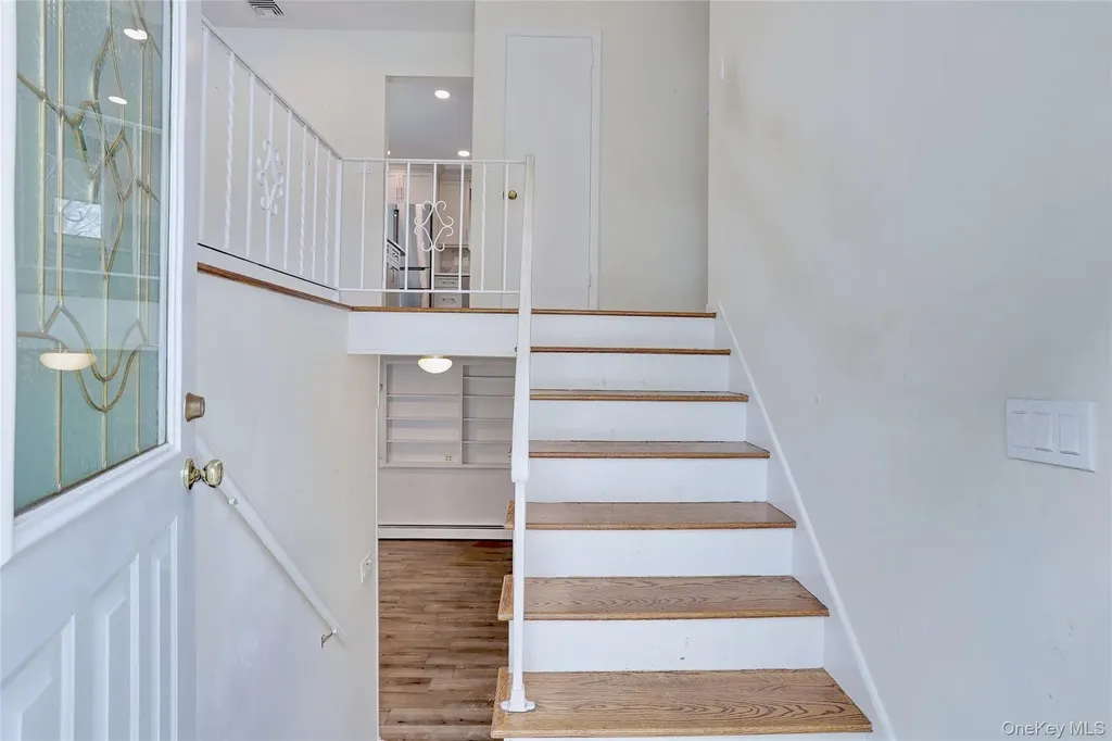 9 Mary Beth Drive Airmont NY 10901