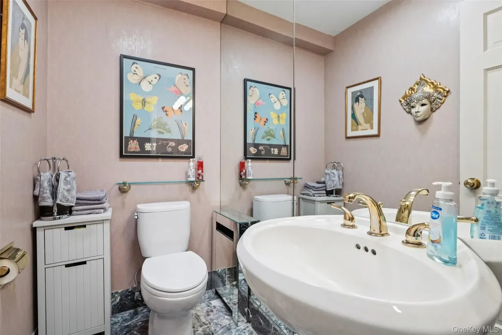 982 Clark Place Woodmere NY 11598