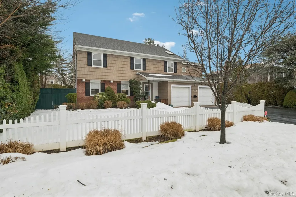 982 Clark Place Woodmere NY 11598