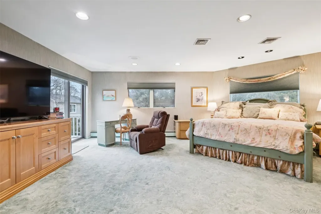 982 Clark Place Woodmere NY 11598