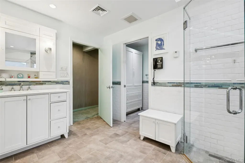 982 Clark Place Woodmere NY 11598