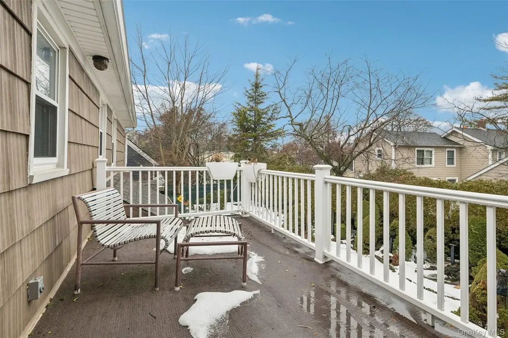 982 Clark Place Woodmere NY 11598