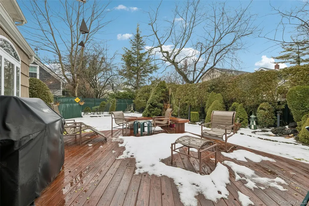 982 Clark Place Woodmere NY 11598