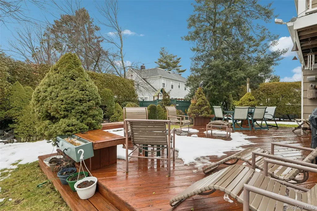 982 Clark Place Woodmere NY 11598