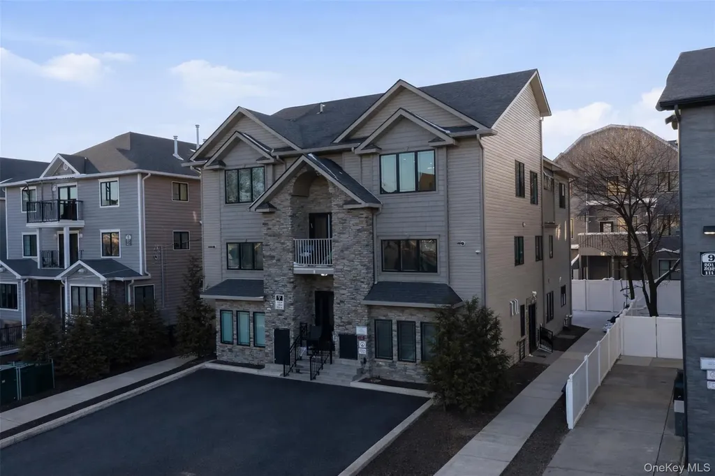 7 Park Street Spring Valley NY 10977