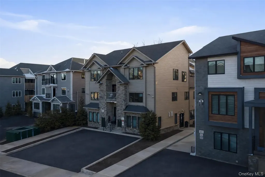 7 Park Street Spring Valley NY 10977