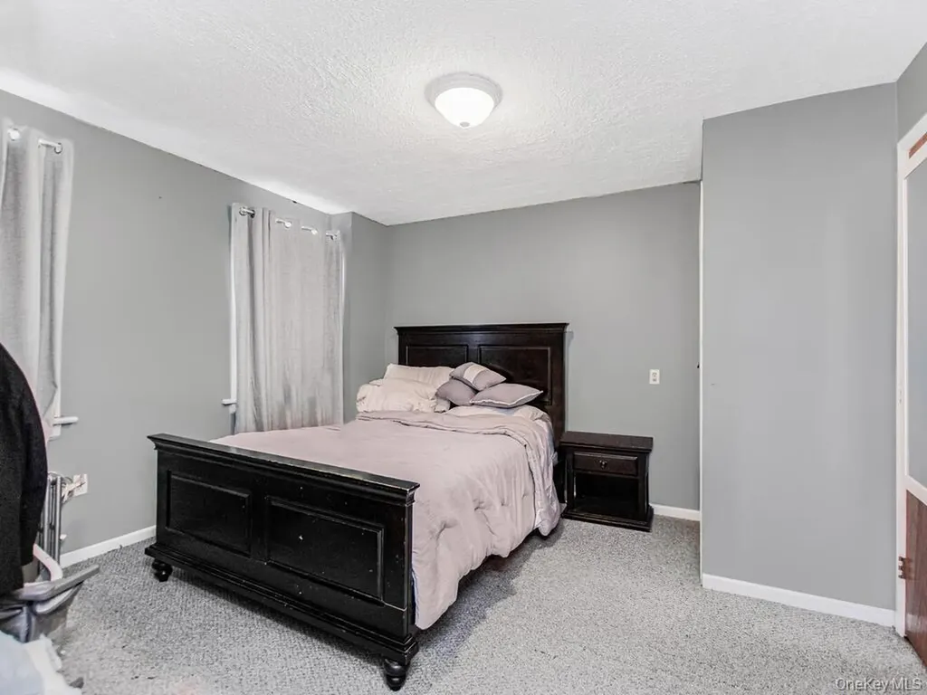 4613 Carpenter Avenue Bronx NY 10470