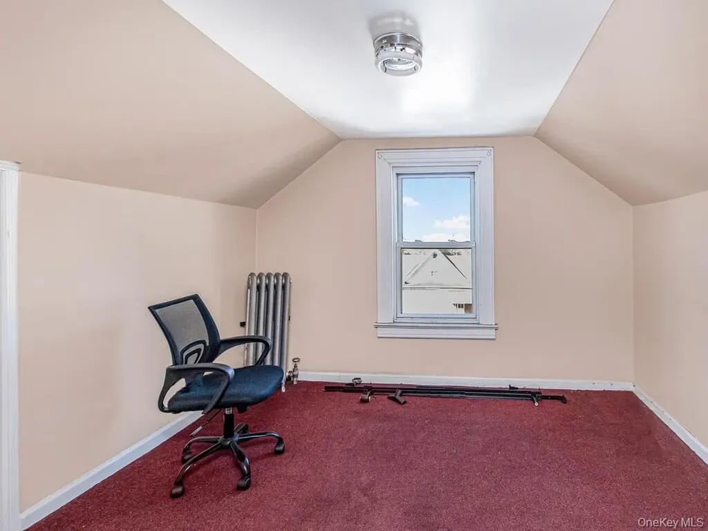 4613 Carpenter Avenue Bronx NY 10470