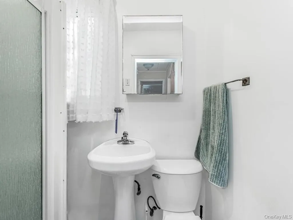 4613 Carpenter Avenue Bronx NY 10470