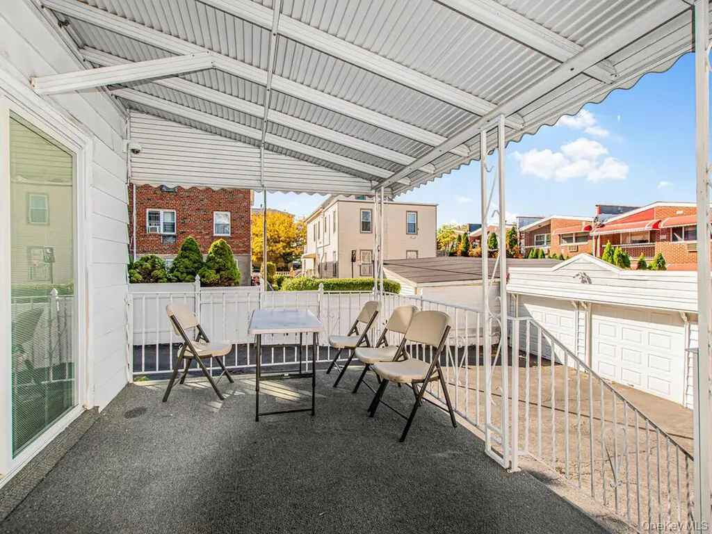 4613 Carpenter Avenue Bronx NY 10470
