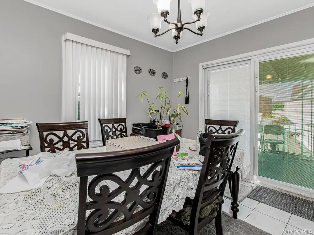 4613 Carpenter Avenue Bronx NY 10470