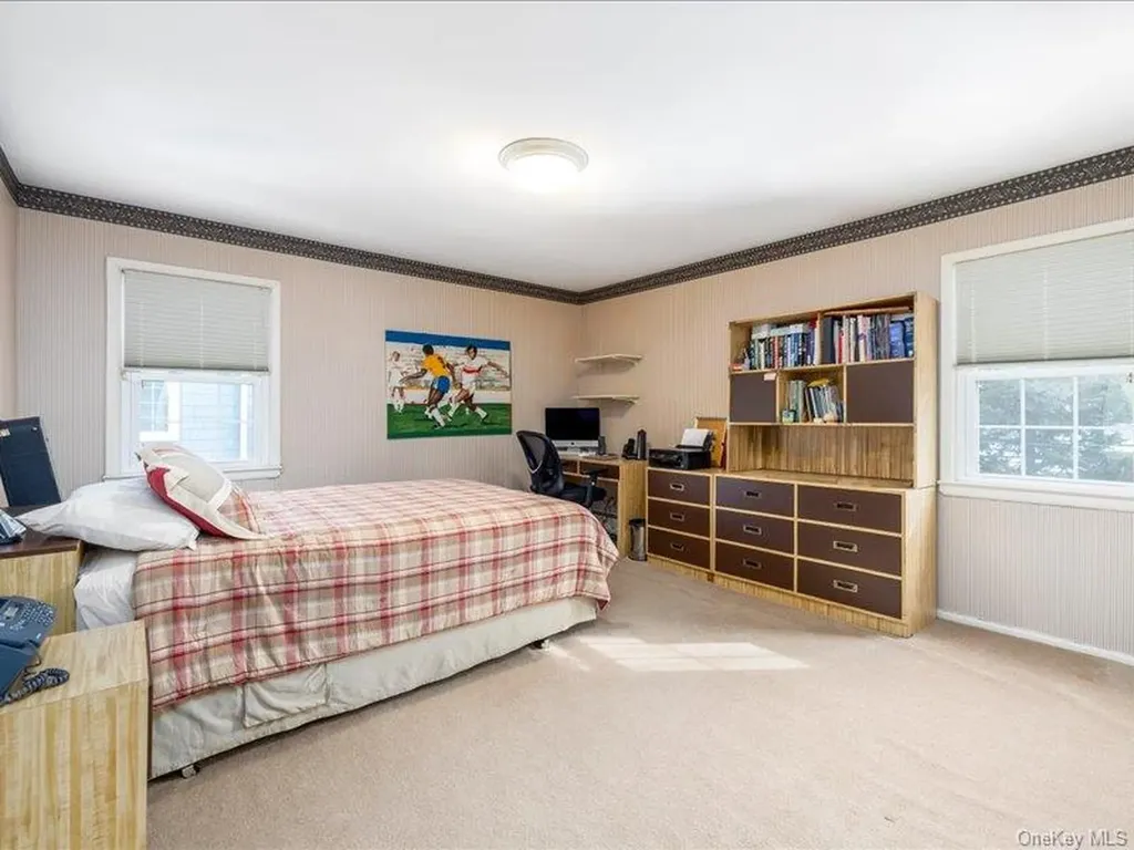 16 Wright Road Rockville Centre NY 11570