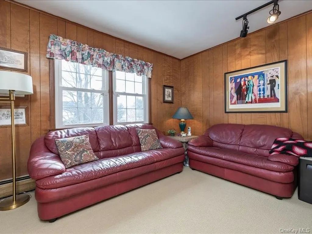 16 Wright Road Rockville Centre NY 11570