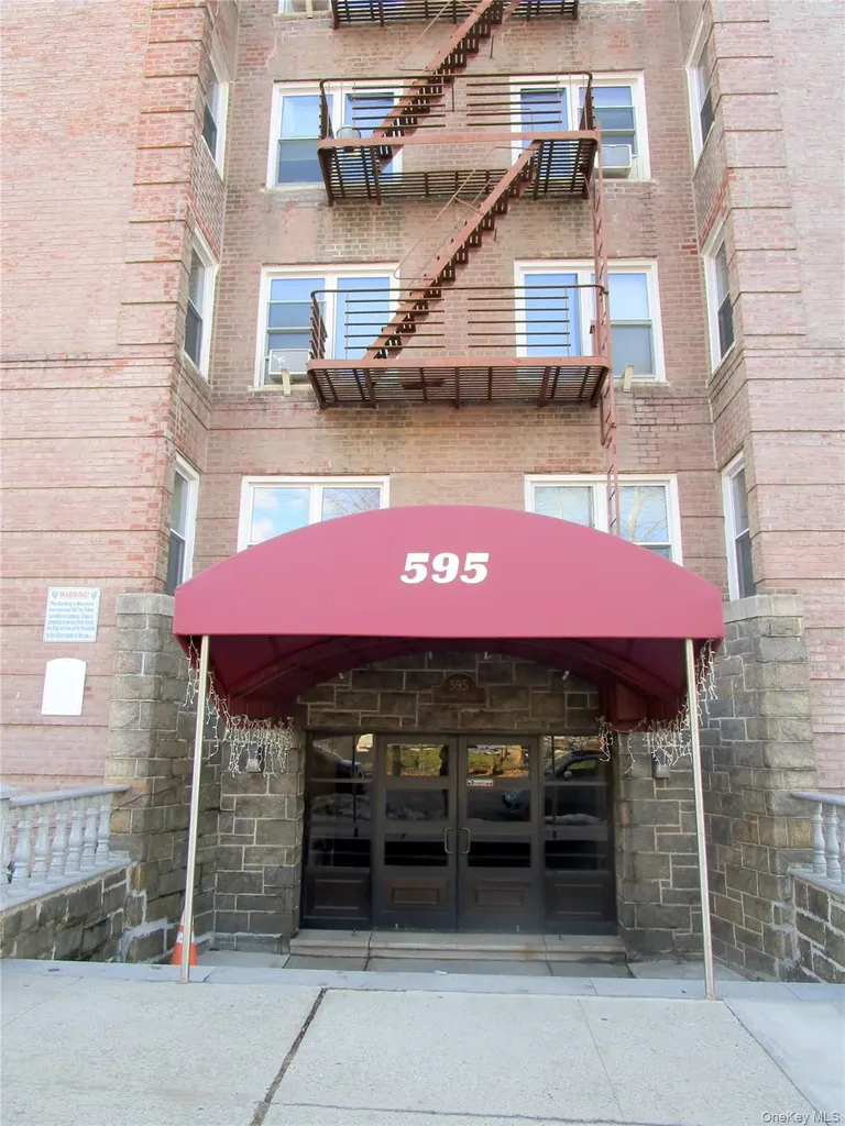 595 Mclean Avenue Yonkers NY 10705