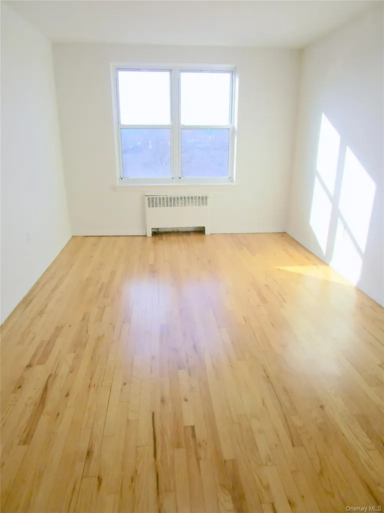 595 Mclean Avenue Yonkers NY 10705