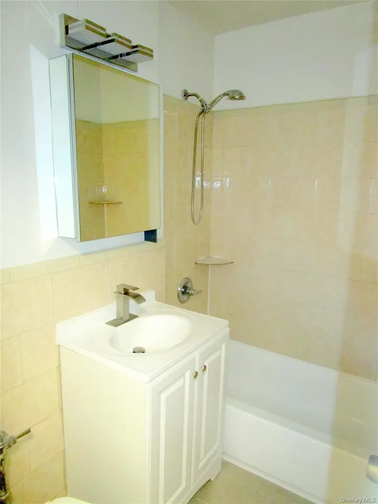 595 Mclean Avenue Yonkers NY 10705