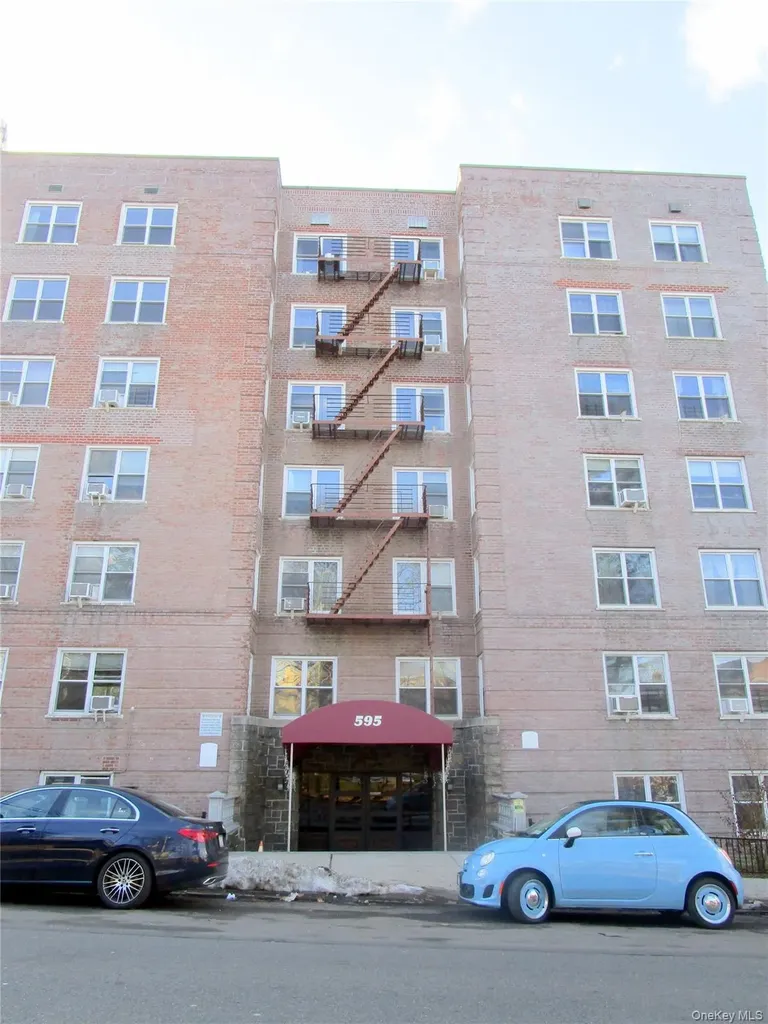 595 Mclean Avenue Yonkers NY 10705