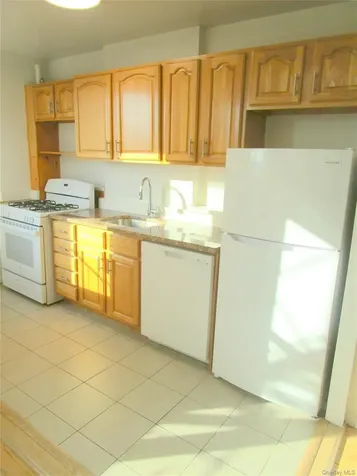 595 Mclean Avenue Yonkers NY 10705