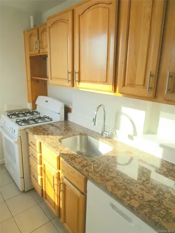 595 Mclean Avenue Yonkers NY 10705