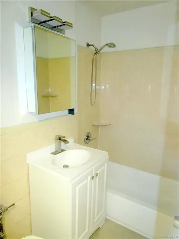 595 Mclean Avenue Yonkers NY 10705