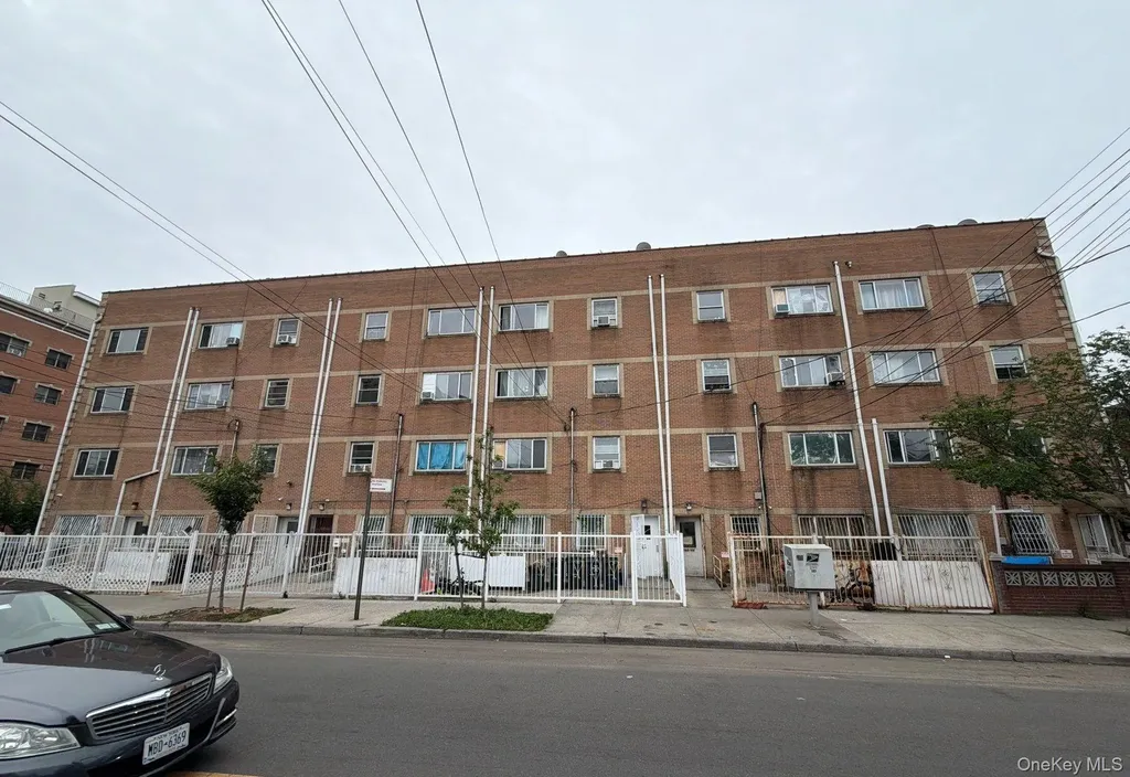168-66 93rd Avenue Jamaica NY 11433