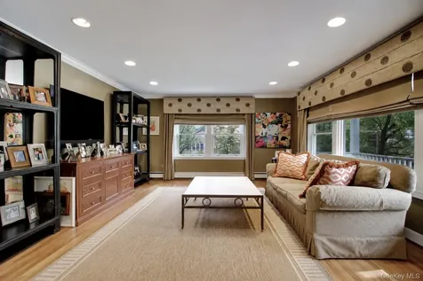 110 Birch Drive East Hills NY 11576