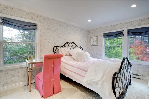 110 Birch Drive East Hills NY 11576