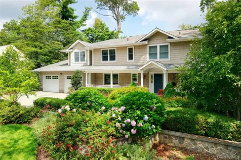 110 Birch Drive East Hills NY 11576