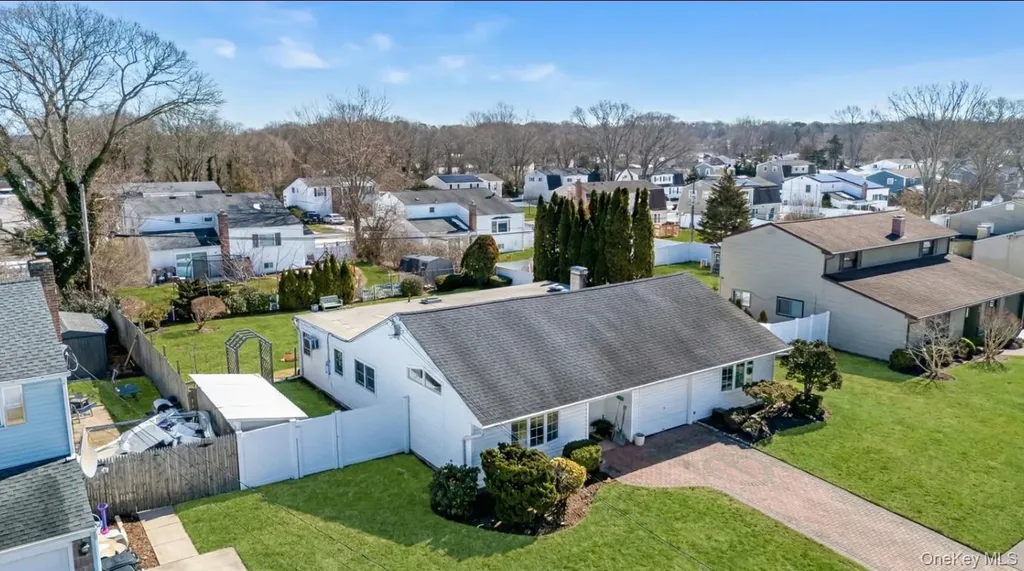 69 Riviera Drive Selden NY 11784