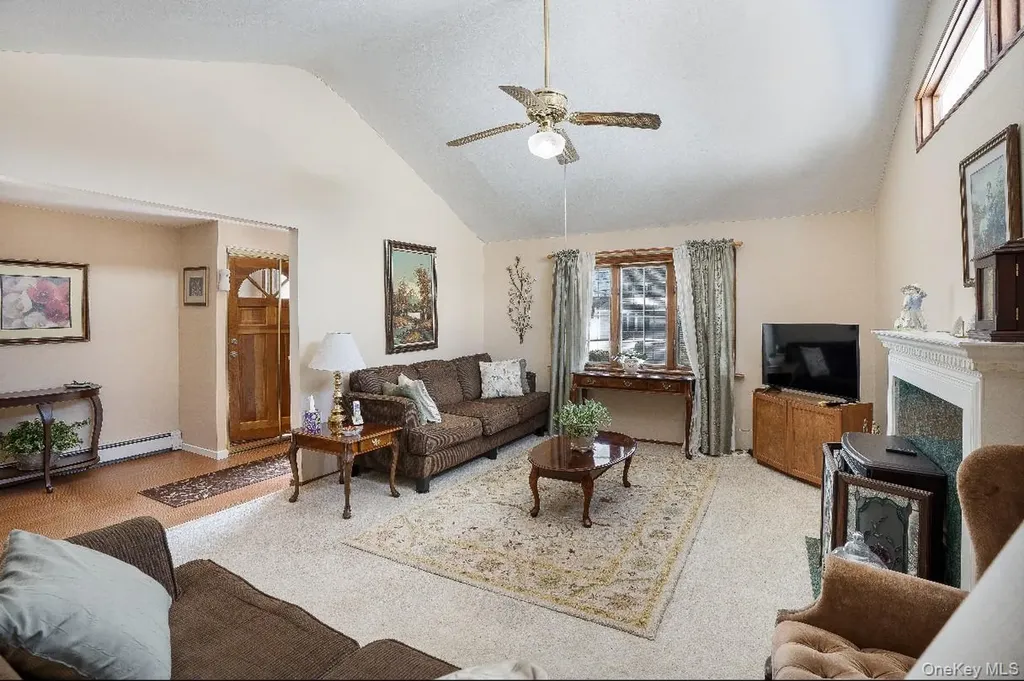 69 Riviera Drive Selden NY 11784