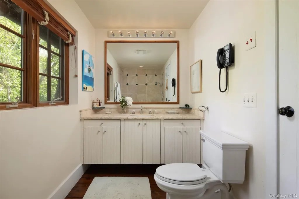 6-8 Old Killearn Road Millbrook NY 12545
