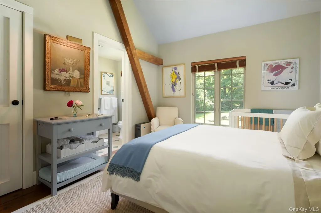 6-8 Old Killearn Road Millbrook NY 12545
