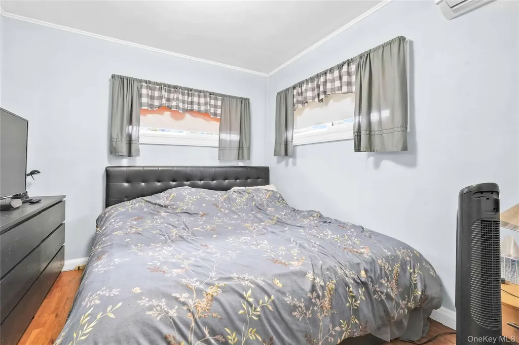 1097 Carll Drive Bay Shore NY 11706
