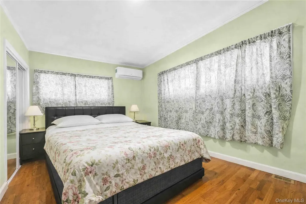 1097 Carll Drive Bay Shore NY 11706