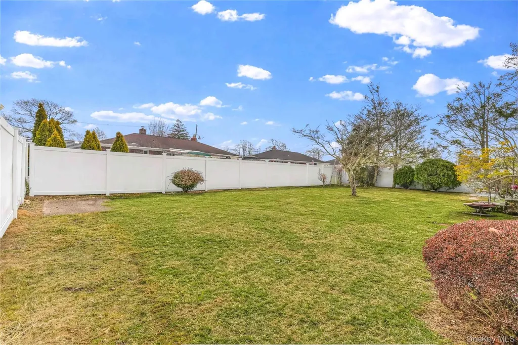 1097 Carll Drive Bay Shore NY 11706