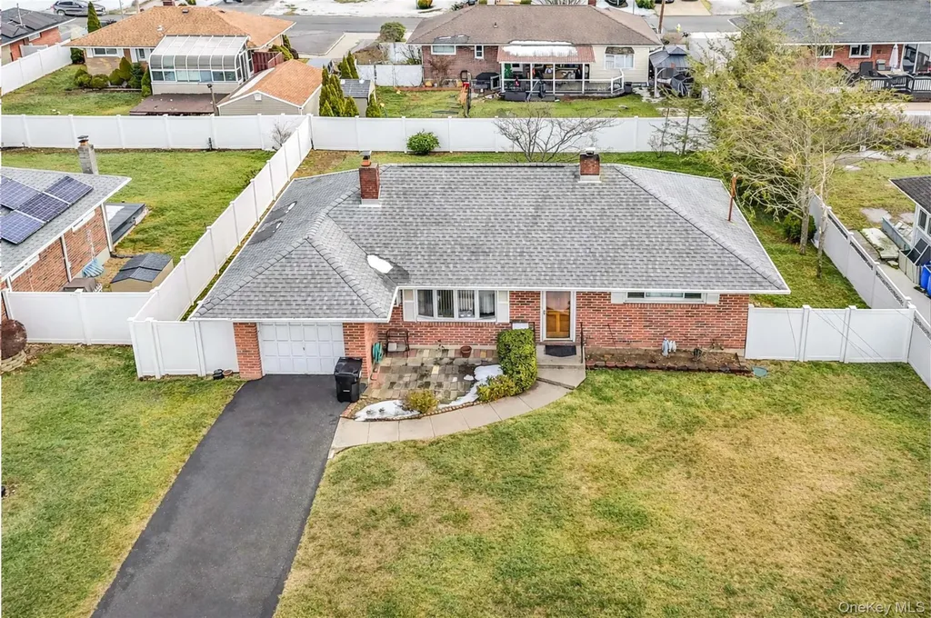 1097 Carll Drive Bay Shore NY 11706