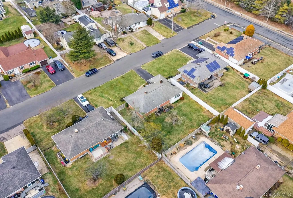 1097 Carll Drive Bay Shore NY 11706