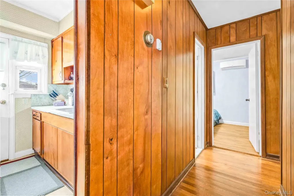1097 Carll Drive Bay Shore NY 11706