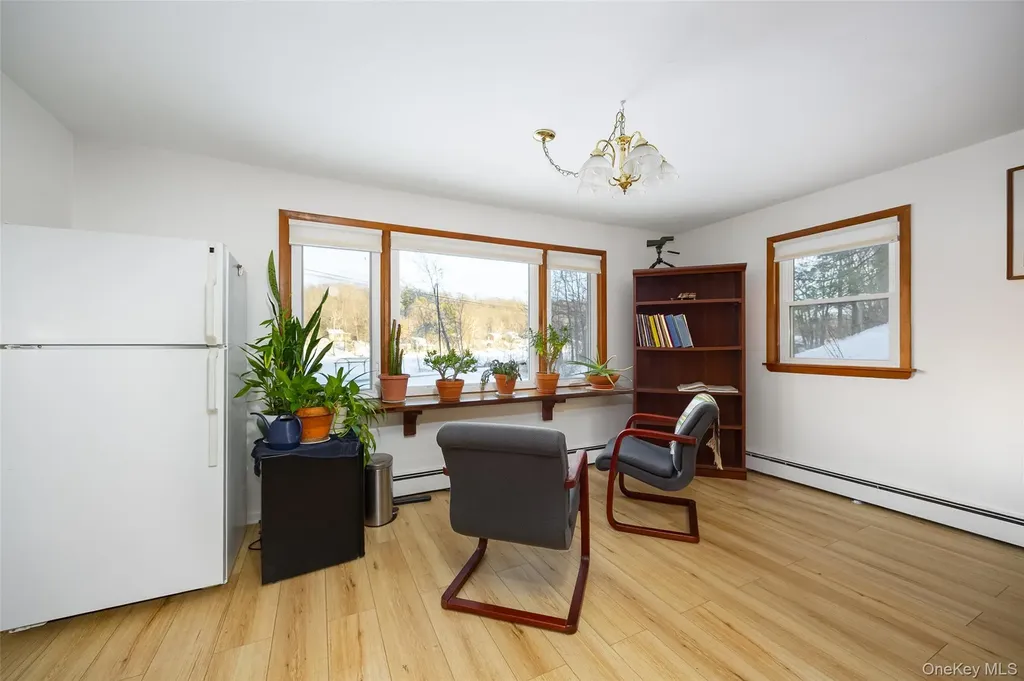 563 Spring Lake Road Red Hook NY 12571