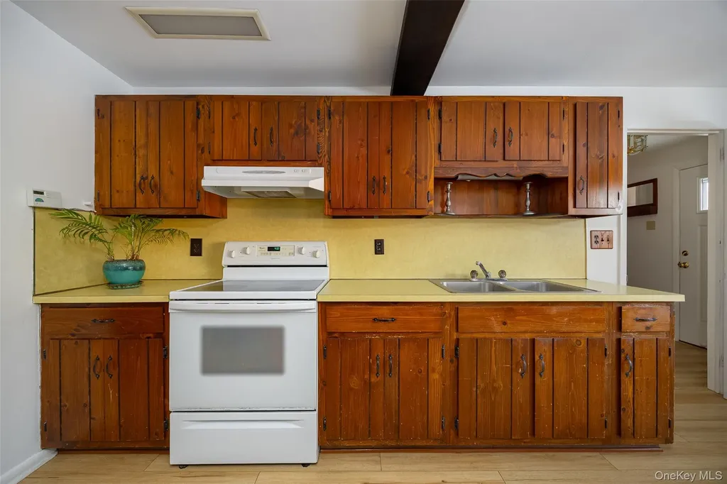 563 Spring Lake Road Red Hook NY 12571