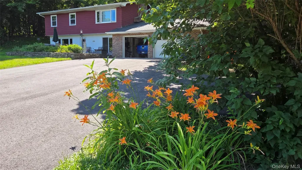 563 Spring Lake Road Red Hook NY 12571