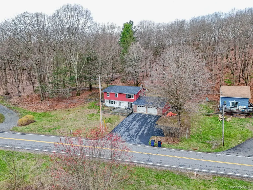 563 Spring Lake Road Red Hook NY 12571
