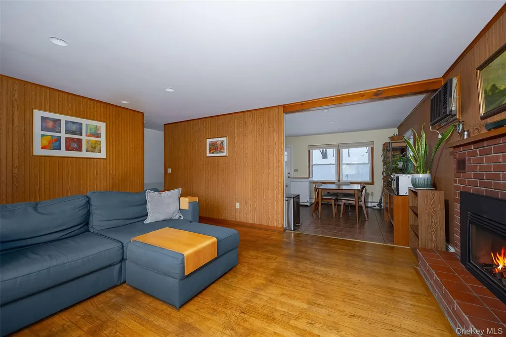 563 Spring Lake Road Red Hook NY 12571