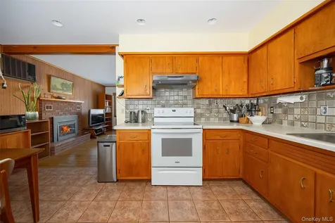 563 Spring Lake Road Red Hook NY 12571