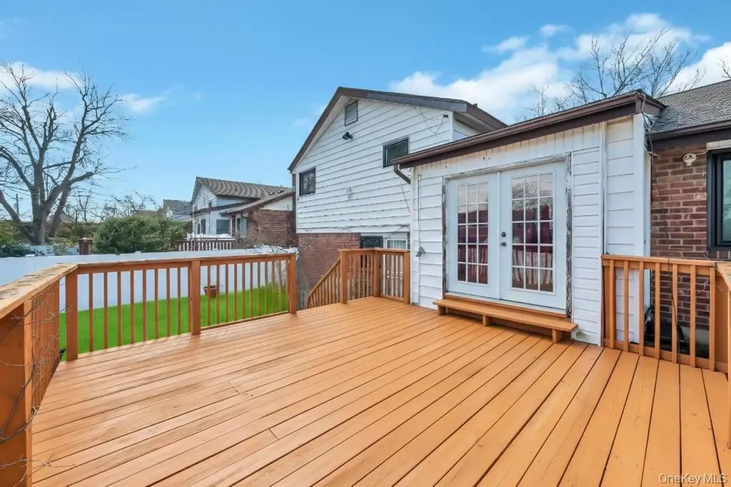 3263 Milburn Avenue Baldwin Harbor NY 11510