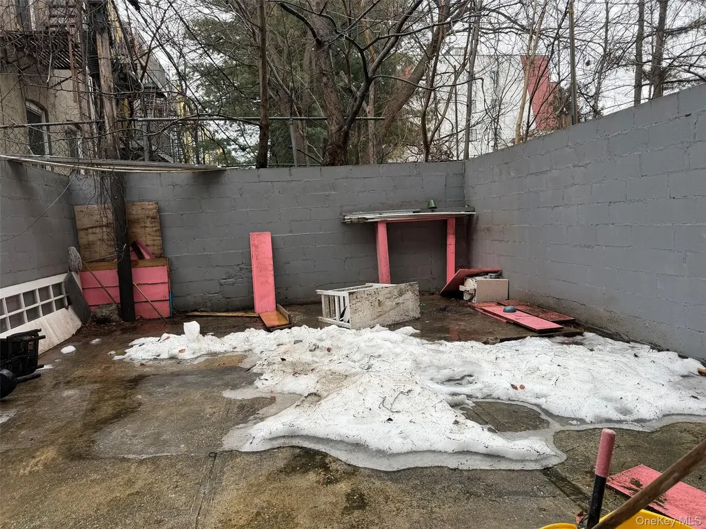 551 Knickerbocker Avenue Brooklyn NY 11221
